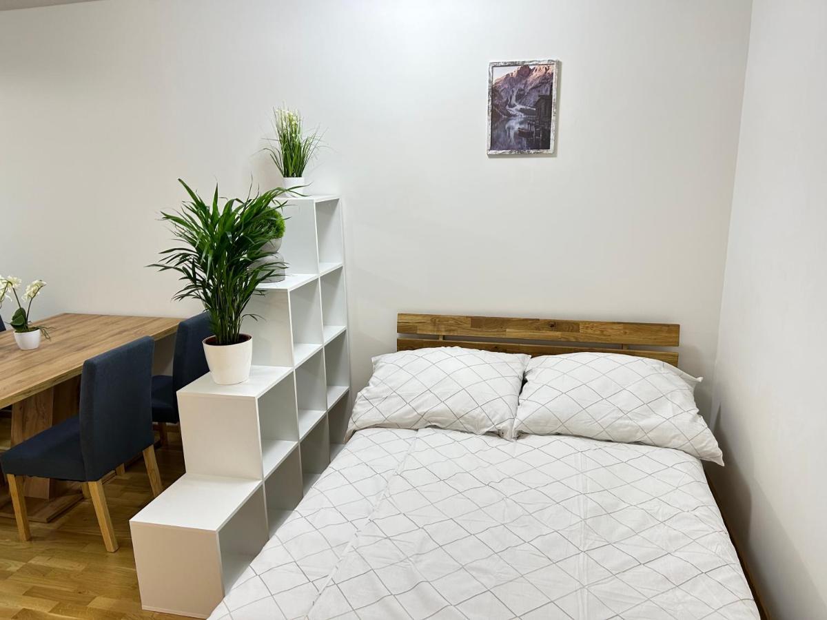 55 M2 Stylish Apartment With Balcony & Parking Viena Exterior foto