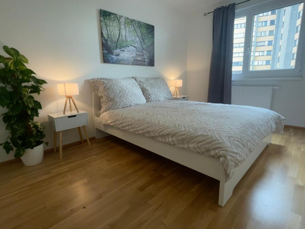 55 M2 Stylish Apartment With Balcony & Parking Viena Exterior foto