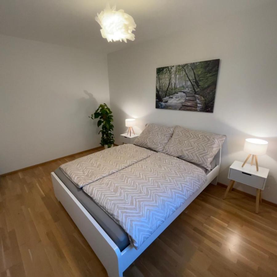55 M2 Stylish Apartment With Balcony & Parking Viena Exterior foto