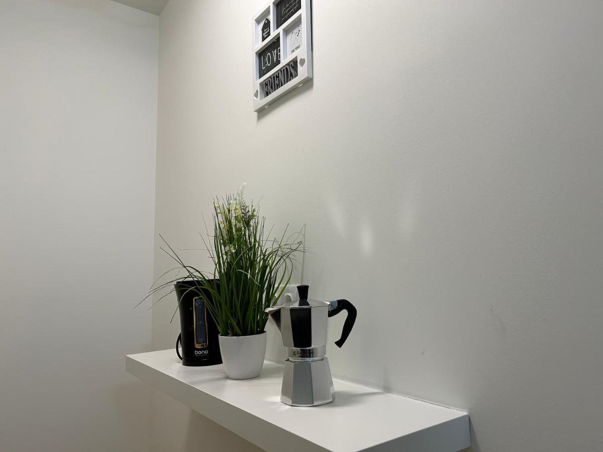 55 M2 Stylish Apartment With Balcony & Parking Viena Exterior foto